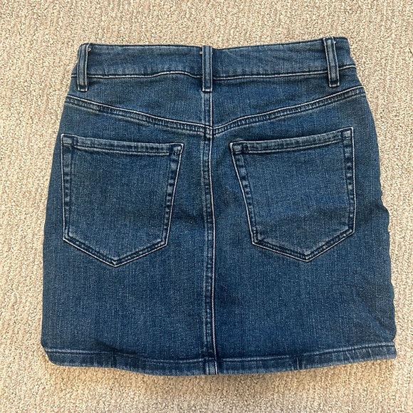 Jean skirt 💙 - Picture 2 of 4